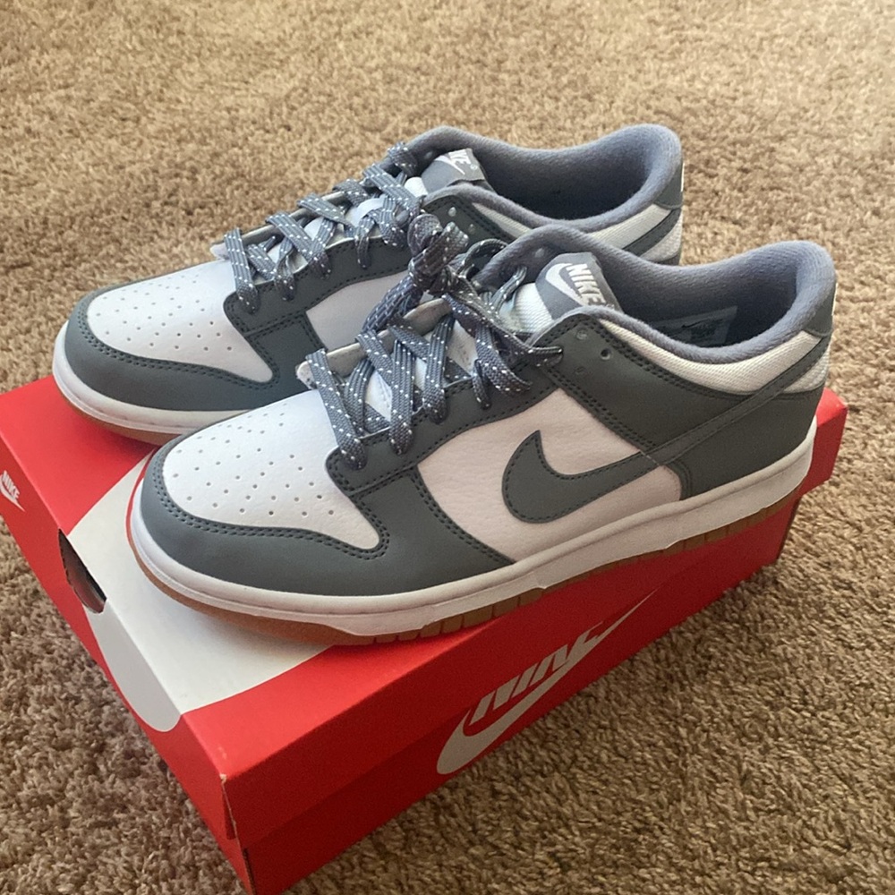 Nike | NWB Nike Dunk Low GS - Picture 2 of 10